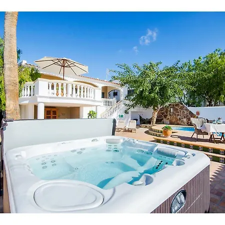 Luxe Villa Callao Salvaje